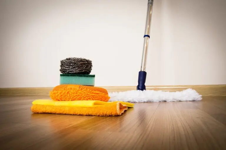 cleaning-supplies-6701810_1280